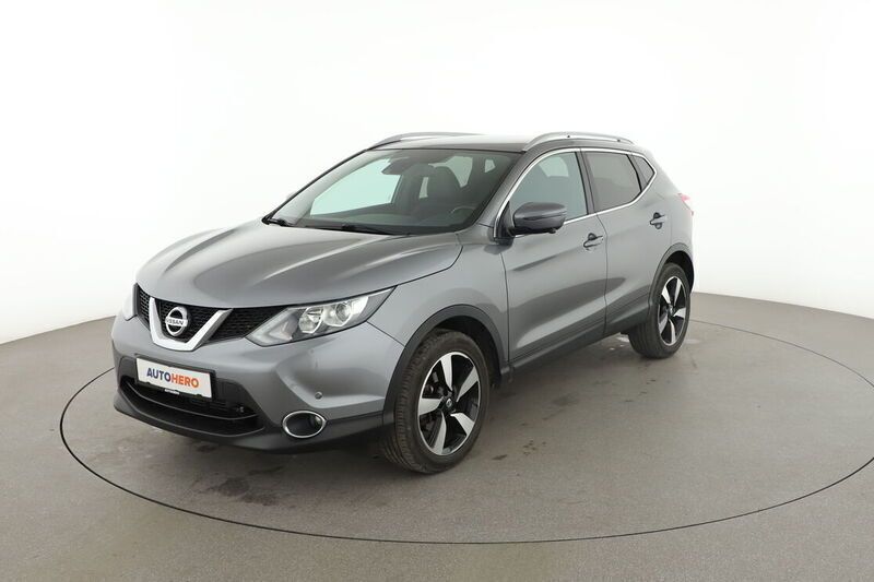 Grau Gebraucht 2017 Nissan Qashqai N-Vision SUV | 16.720 € (Fairer Preis) - Bild 1/4