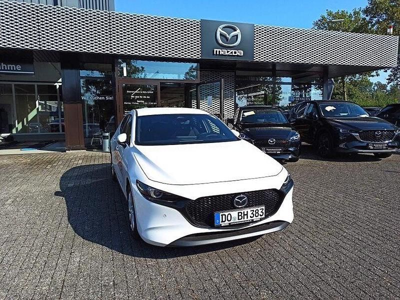 Weiss Gebraucht 2023 Mazda 3 Exclusive-Line Limousine | 24.980 € (Fairer Preis) - Bild 1/4