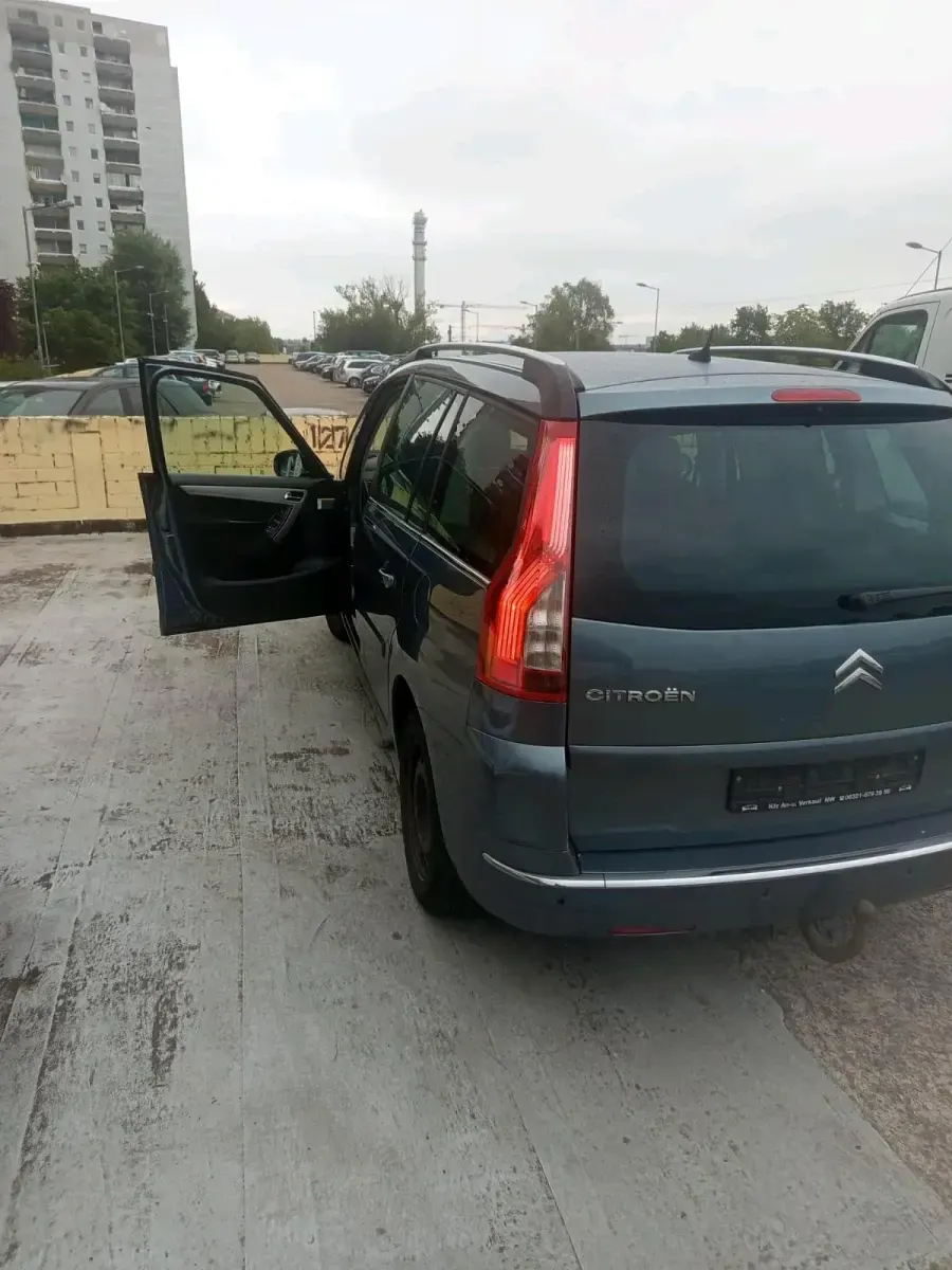 Usado Citroën C3 111 CV (81 kW) 2009 Verde Monovolumen