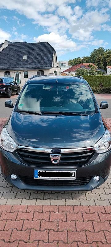 Grau Gebraucht 2016 Dacia Lodgy Van / Kleinbus | 7.000 € (Guter Preis) - Bild 1/4