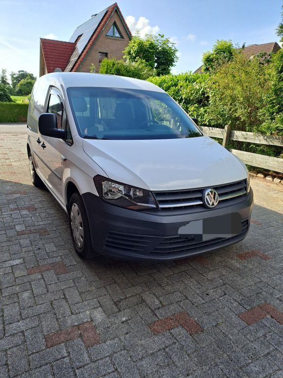 Weiß Gebraucht 2018 VW Caddy Van / Kleinbus | 11.950 € (Guter Preis) - Bild 1/4
