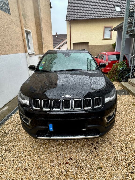 Schwarz Gebraucht 2018 Jeep Compass Limited SUV | 11.900 € (Superpreis) - Bild 1/4