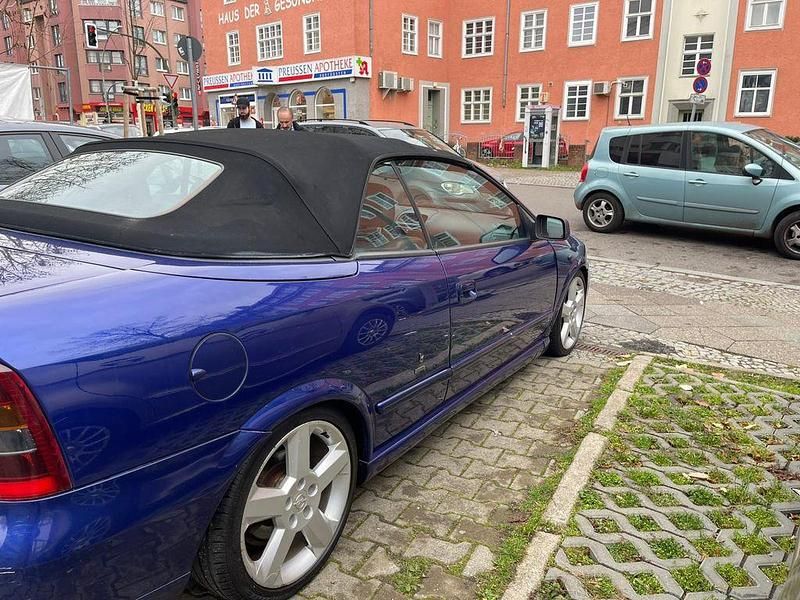 Gebraucht Opel Astra Cabriolet 103 PS (75 kW) 2003 Blau Cabrio