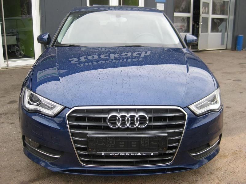 Gebraucht Audi A3 Ambition 140 PS (102 kW) 2013 Scubablau Limousine