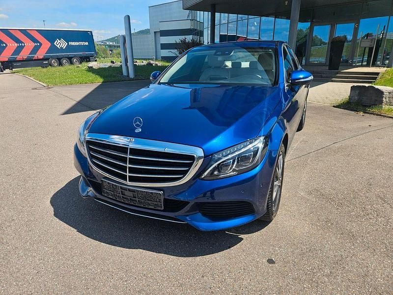 Blau Gebraucht 2015 Mercedes C180 Exclusive Limousine | 9.500 € (Fairer Preis) - Bild 1/4