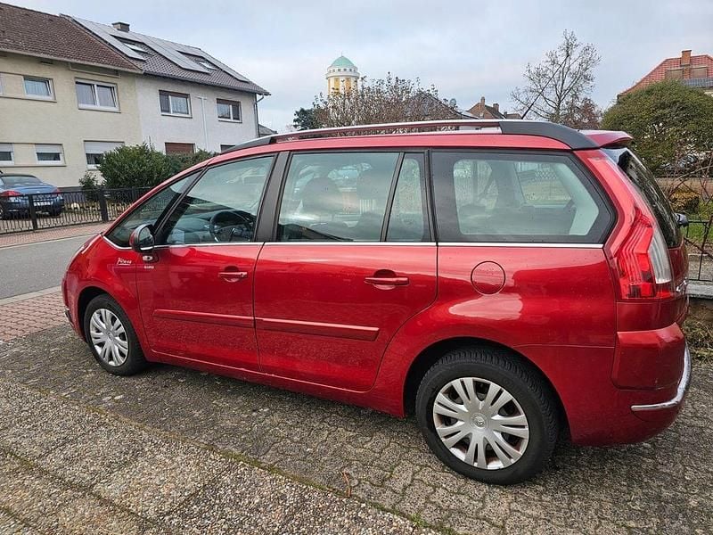 Rot Gebraucht 2010 Citroën C4 Picasso Exclusive Van / Kleinbus | 3.900 € (Fairer Preis) - Bild 1/4