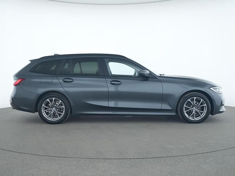 Gebraucht BMW 320 Advantage 190 PS (139 kW) 2021 Mineralgrau Kombi