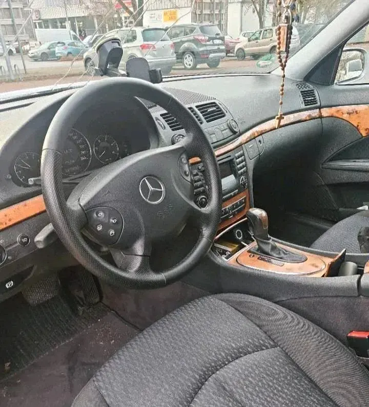 Gebraucht Mercedes E280 Elegance 190 PS (139 kW) 2005 Kombi