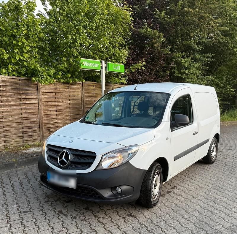 Weiß Gebraucht 2016 Mercedes Citan 109 Van / Kleinbus | 7.000 € (Fairer Preis) - Bild 1/4