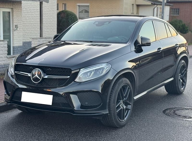 Schwarz Gebraucht 2019 Mercedes GLE350 AMG SUV | 41.590 € (Fairer Preis) - Bild 1/4