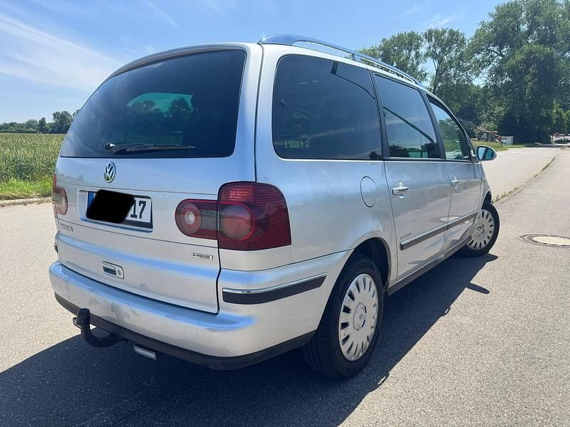 Gebraucht VW Sharan 140 PS (102 kW) 2009 Silber Van / Kleinbus