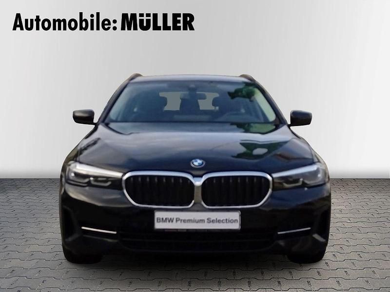 Gebraucht BMW 520 Performance 190 PS (139 kW) 2022 Schwarz Kombi