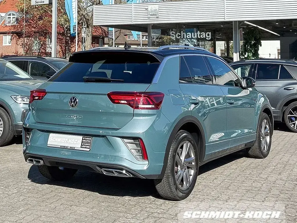 Second-hand VW T-Roc R-line 110 CP (80 kW) 2023 Albastru SUV