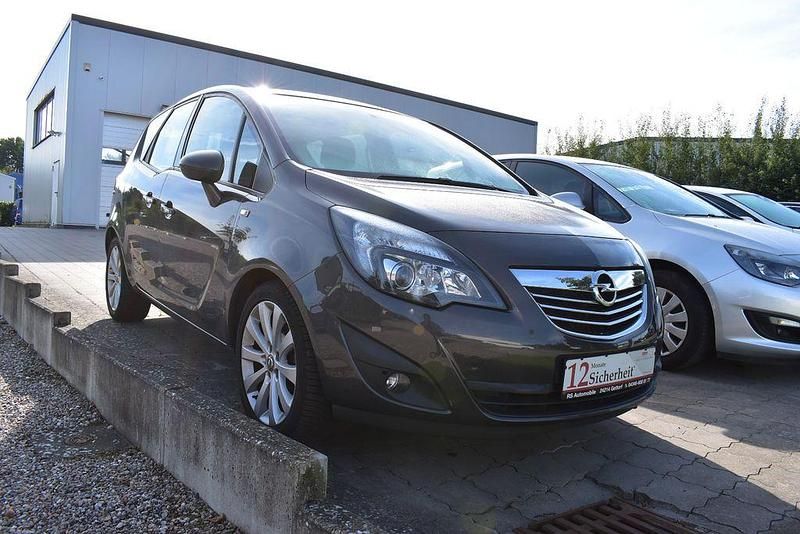 Grau Gebraucht 2013 Opel Meriva Innovation Van / Kleinbus | 6.400 € (Fairer Preis) - Bild 1/4