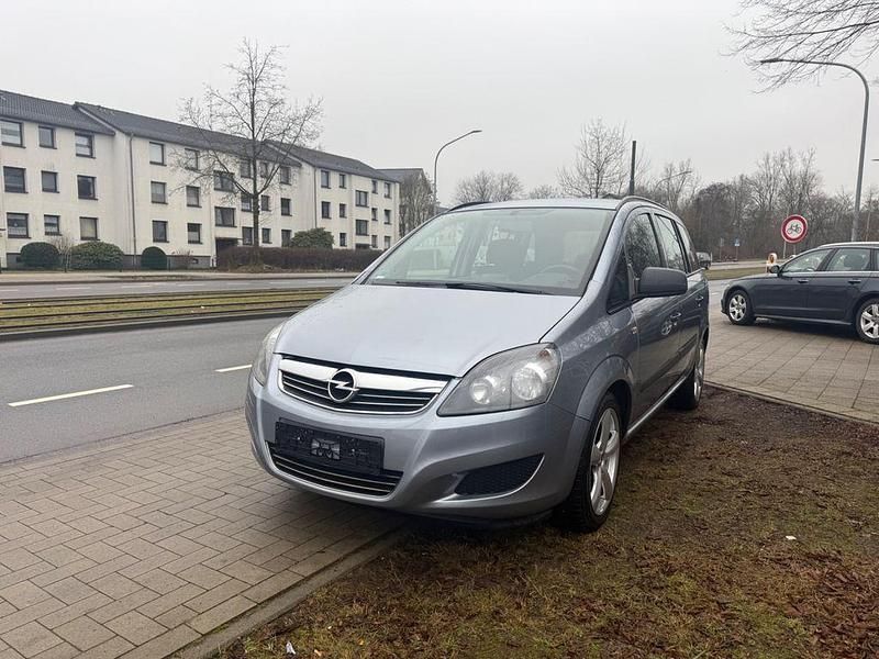 Gebraucht Opel Zafira Innovation 140 PS (102 kW) 2010 Grau Van / Kleinbus