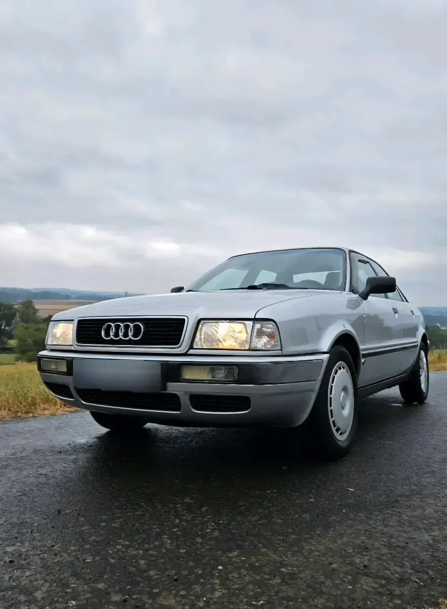 Gebraucht Audi 80 90 PS (66 kW) 1993 Silber Limousine