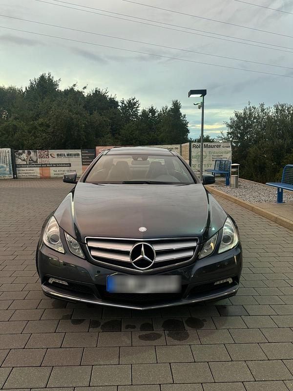 Gebraucht 2010 Mercedes E250 Coupé | 11.000 € (Fairer Preis) - Bild 1/4