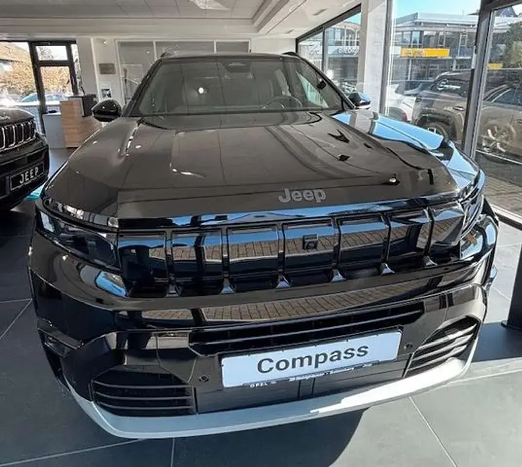 Nouvelle Jeep Compass 145 ch (106 kW) 2026 Noir SUV