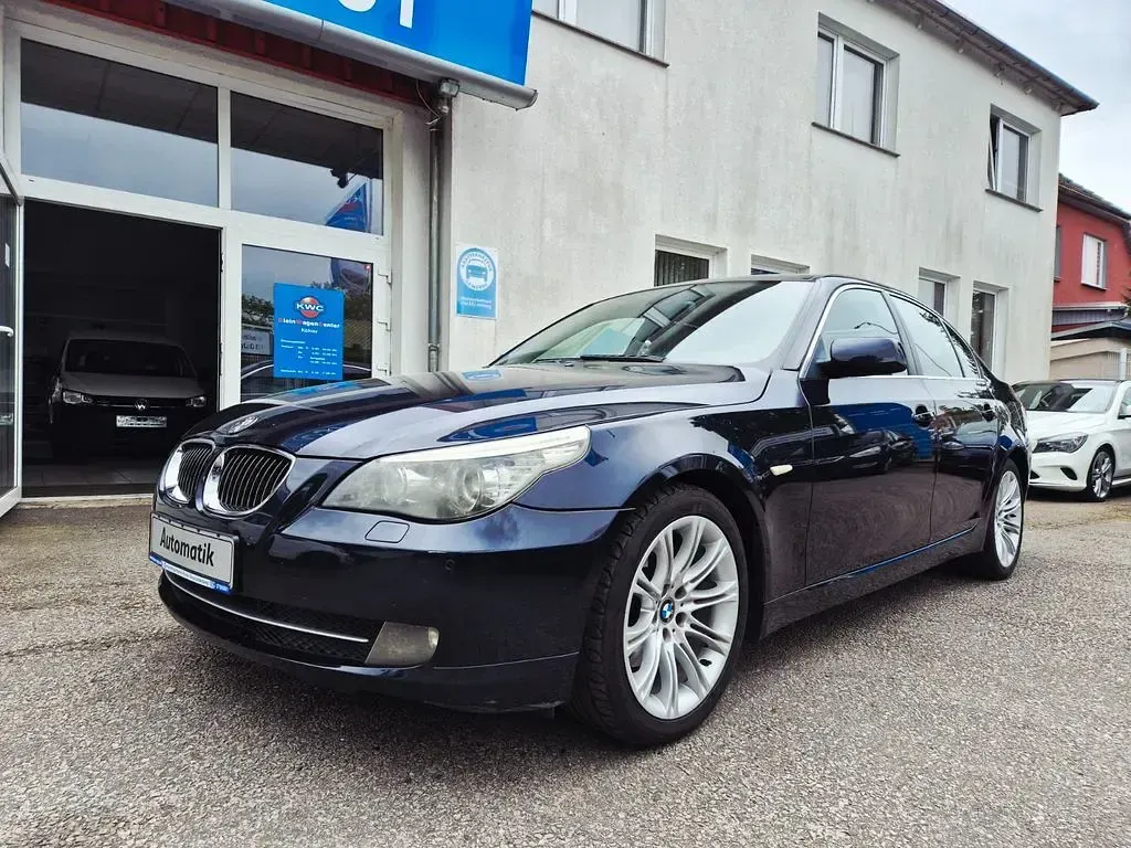 Gebraucht BMW 523 Sport Line 190 PS (139 kW) 2007 Blau Limousine