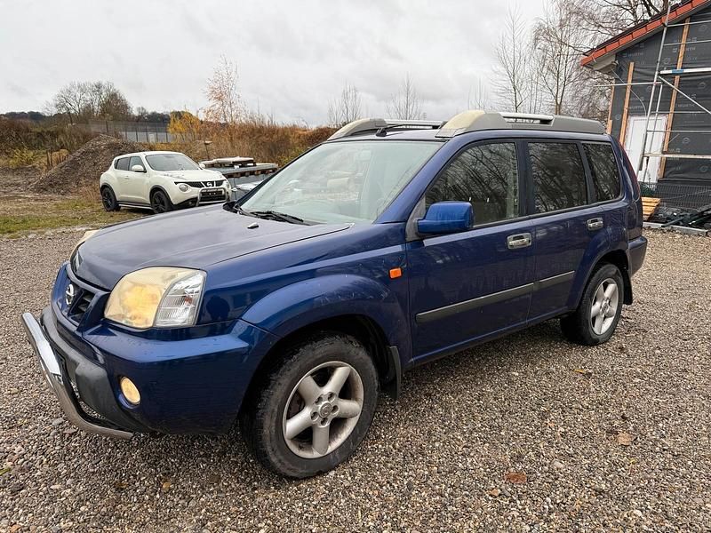 Blau Gebraucht 2003 Nissan X-Trail SUV | 1.490 € - Bild 1/4
