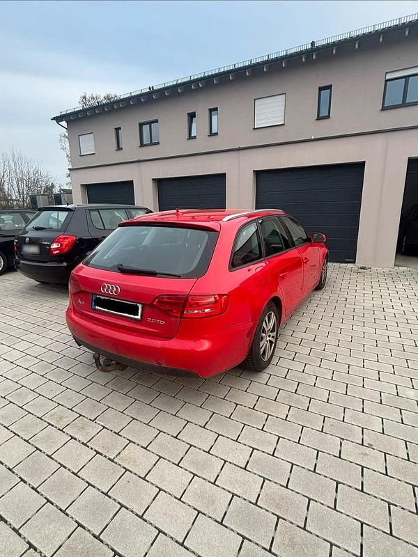 Używany Audi A4 170 KM (125 kW) 2009 Czerwony Kombi