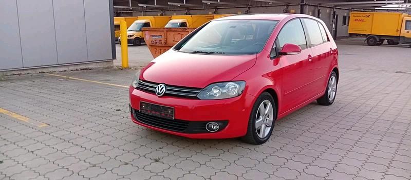 Rot Gebraucht 2011 VW Golf Plus Cross Van / Kleinbus | 3.450 € (Superpreis) - Bild 1/4