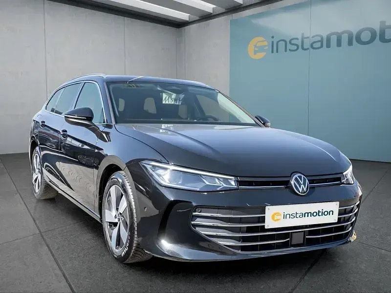 Używany VW Passat 204 KM (150 kW) 2025 Czarny Kombi