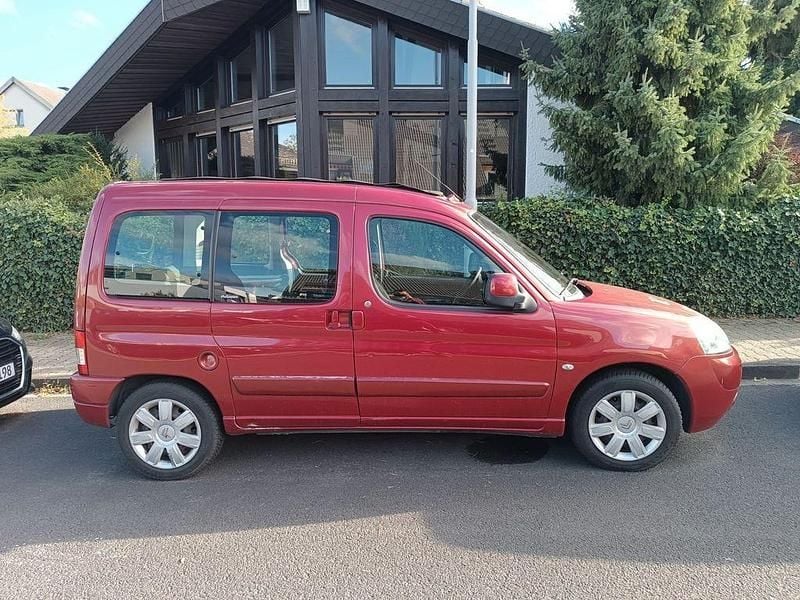 Rot Gebraucht 2006 Citroën Berlingo Exclusive Van / Kleinbus | 1.200 € (Superpreis) - Bild 1/4