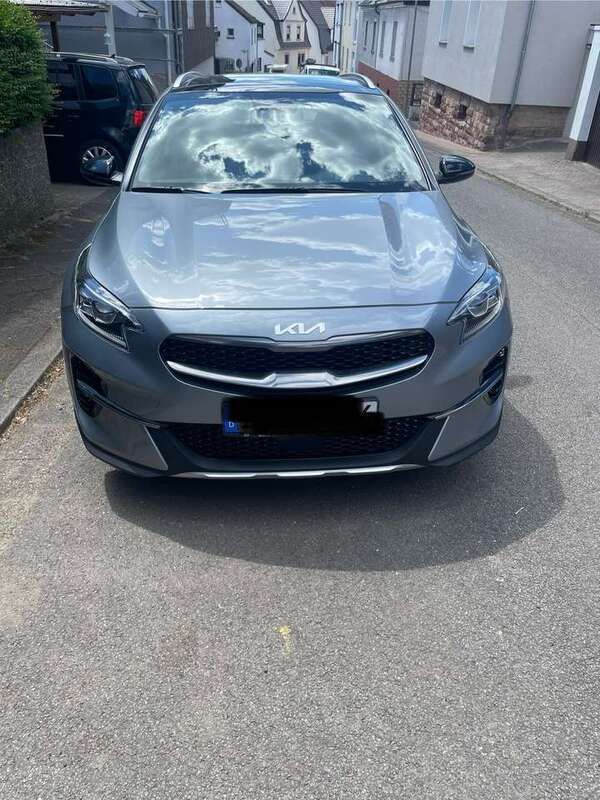Grau Gebraucht 2022 Kia XCeed Spirit SUV | 19.000 € (Superpreis) - Bild 1/4