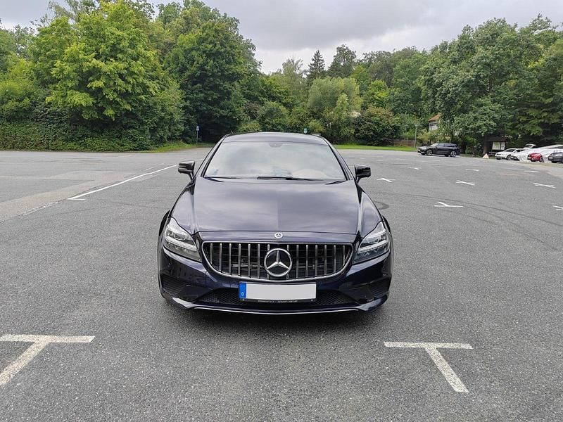Blau Gebraucht 2015 Mercedes CLS250 Shooting Brake Kombi | 22.000 € (Etwas zu teuer) - Bild 1/4