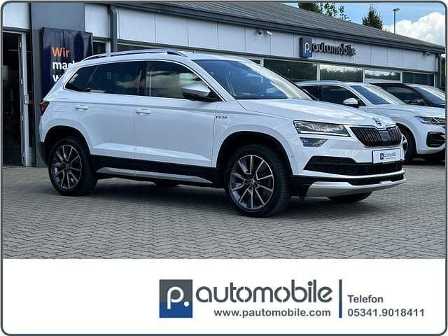 Weiss Gebraucht 2021 Skoda Karoq Scout 4x4 SUV | 23.980 € (Fairer Preis) - Bild 1/4