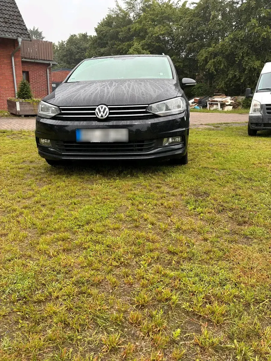 Gebraucht VW Touran 140 PS (102 kW) 2017 Schwarz Van / Kleinbus