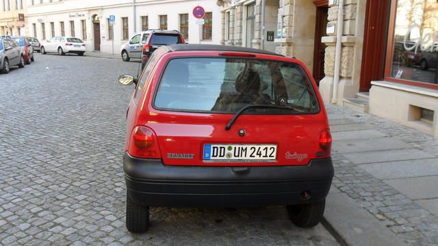 Używany Renault Twingo 58 KM (42 kW) 2003 Czerwony Hatchback
