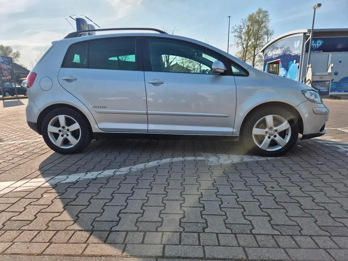 Gebraucht VW Golf V 122 PS (89 kW) 2008 Silber Kleinwagen