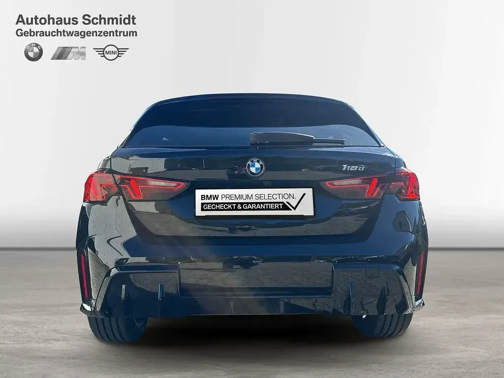 Gebraucht BMW 118 M Sport 150 PS (110 kW) 2025 Saphirschwarz Kleinwagen