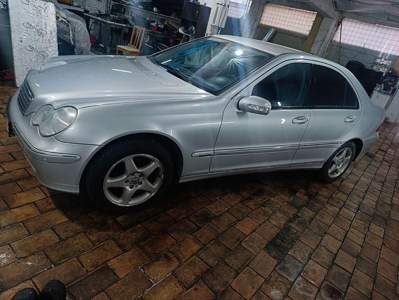 Gebraucht Mercedes C180 Avantgarde 143 PS (105 kW) 2002 Grau Limousine