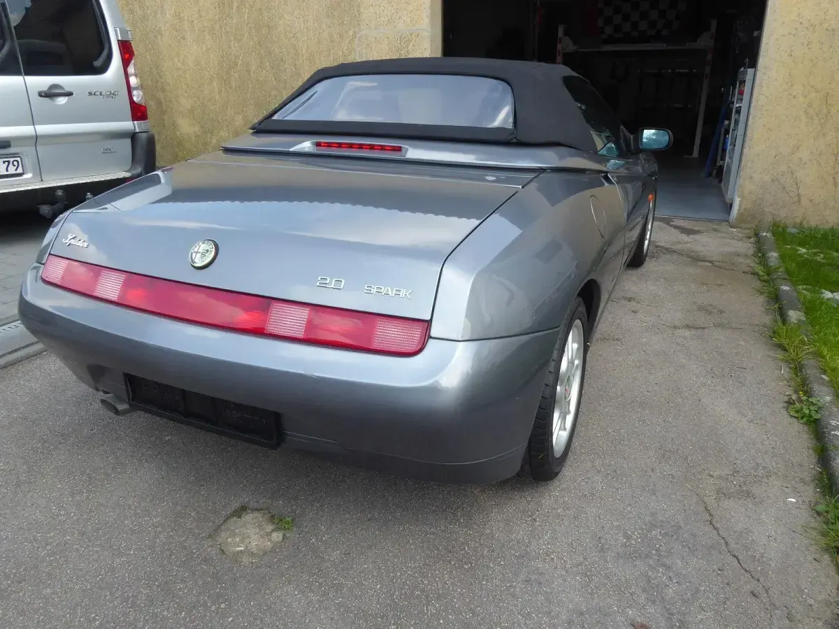 Gebraucht Alfa Romeo Spider 155 PS (114 kW) 1999 Grau Cabrio