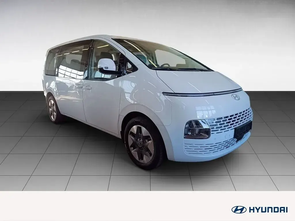 Neu Hyundai Staria Trend 225 PS (165 kW) 2025 Creamy white Van / Kleinbus