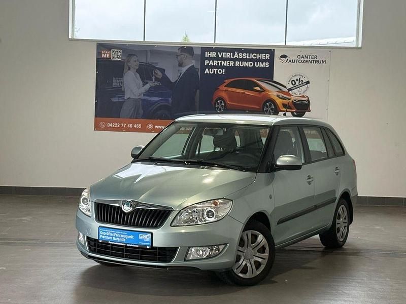 Blau Gebraucht 2013 Skoda Fabia Ambition Kombi | 8.990 € (Etwas zu teuer) - Bild 1/3