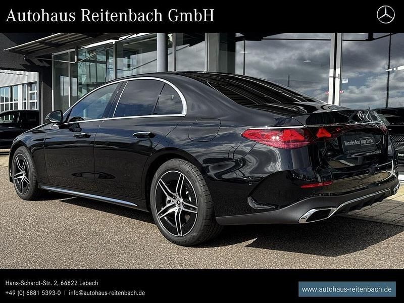 Gebraucht Mercedes E300 AMG 313 PS (230 kW) 2024 Schwarz Limousine
