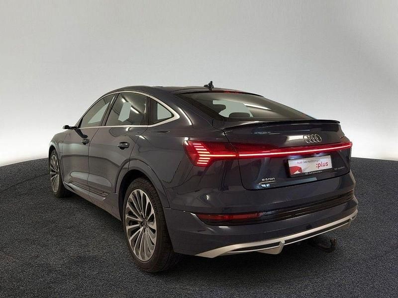 Gebraucht Audi e-tron Sportback Ambiente 300 kW (408 PS) 2022 Plasmablau metallic SUV
