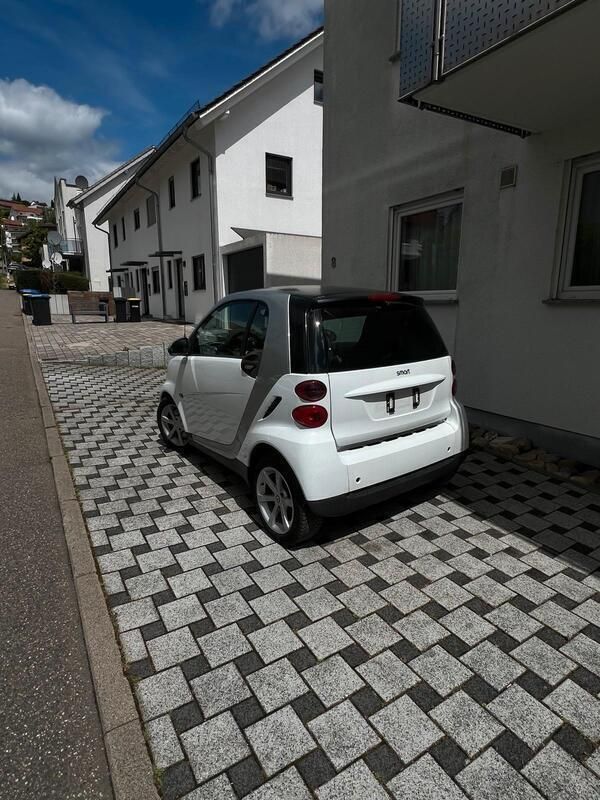 Weiß Gebraucht 2008 Smart ForTwo Coupé Kleinwagen | 3.100 € (Fairer Preis) - Bild 1/4