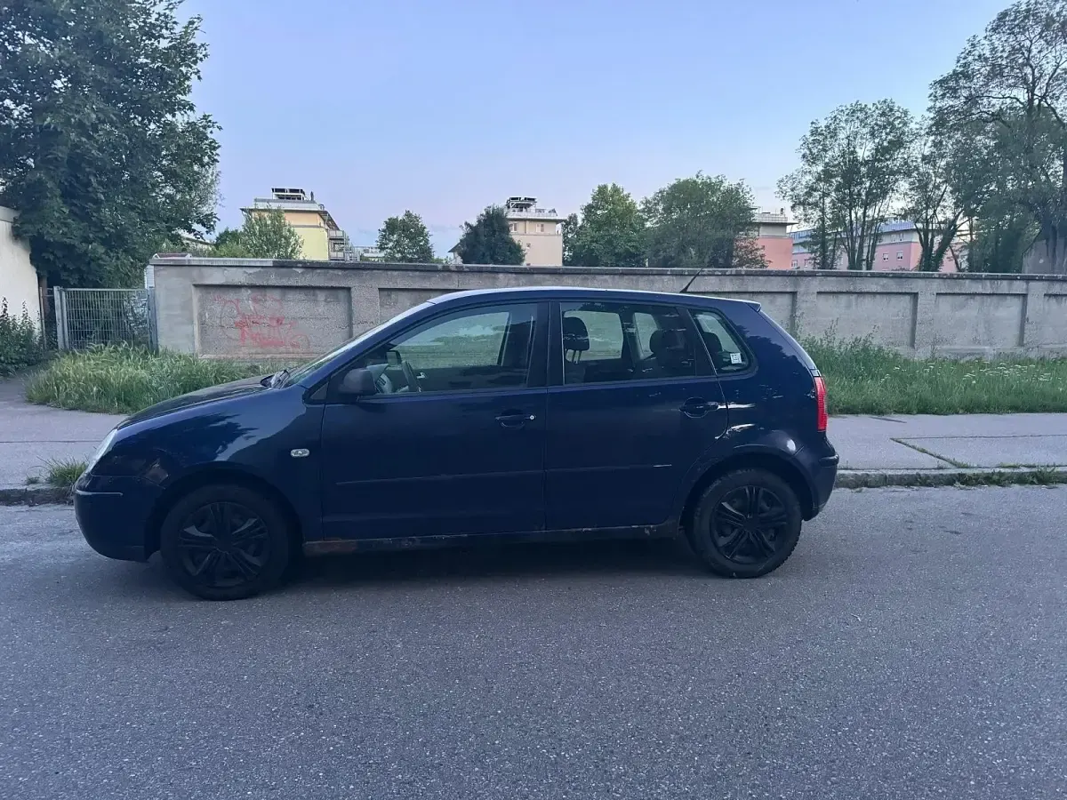 Gebraucht VW Polo 60 PS (44 kW) 2009 Blau Kleinwagen