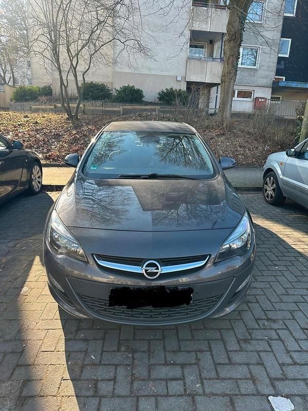 Gebraucht Opel Astra 140 PS (102 kW) 2013 Grau Limousine