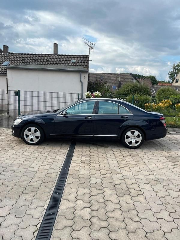 Gebraucht Mercedes S500 387 PS (284 kW) 2006 Blau Limousine