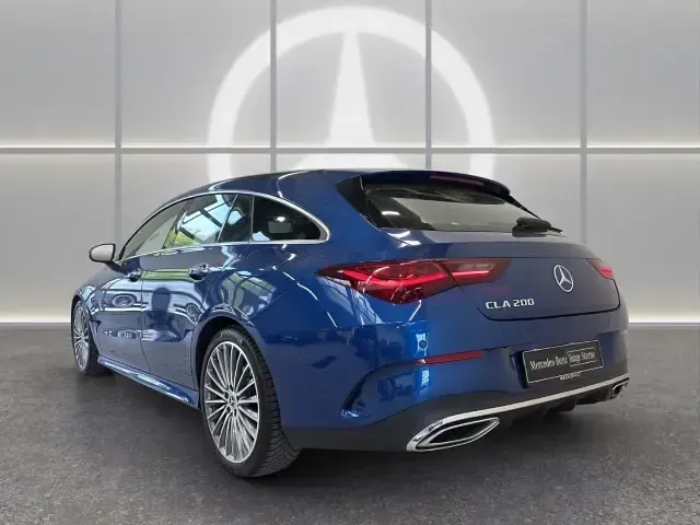 Gebraucht Mercedes CLA200 Shooting Brake Advanced Plus 163 PS (119 kW) 2024 Blau Kombi