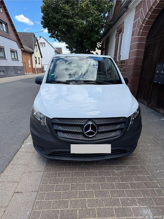 Gebraucht Mercedes Vito 163 PS (119 kW) 2017 Weiß Van