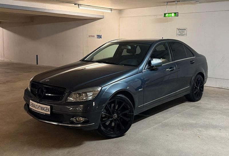 Grau Gebraucht 2007 Mercedes C320 Avantgarde Limousine | 6.950 € (Fairer Preis) - Bild 1/4
