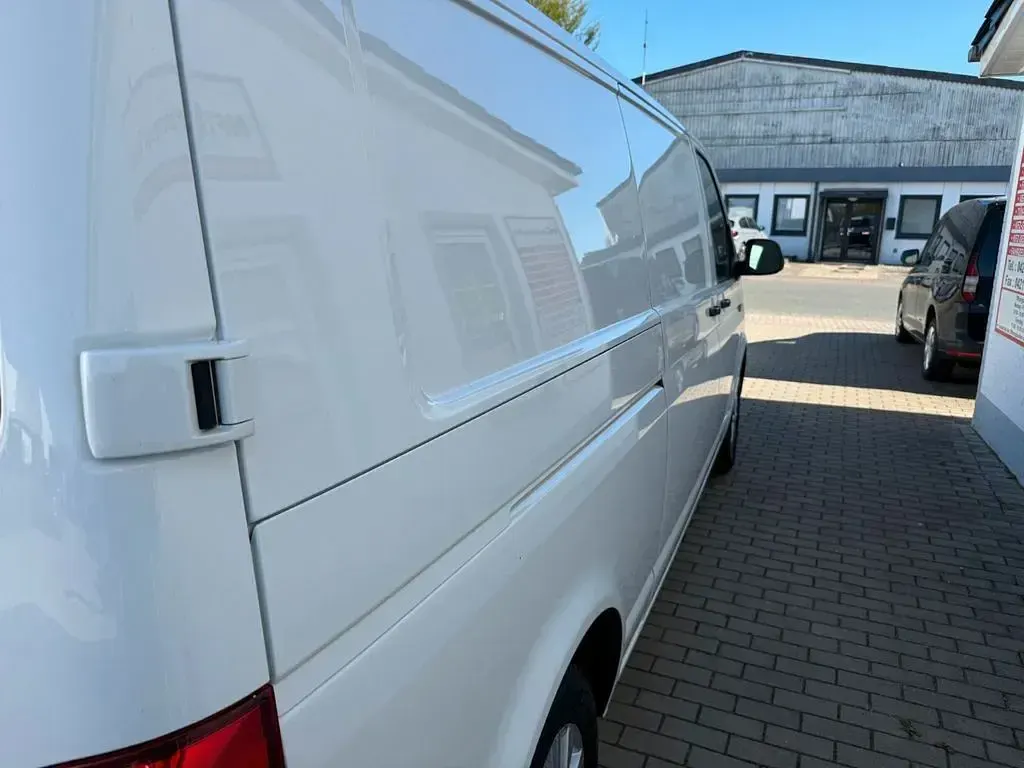 Gebraucht VW Transporter 102 PS (75 kW) 2019 Candyweiss Van