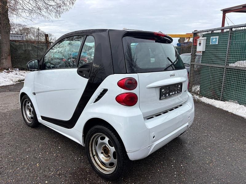 Gebraucht Smart ForTwo Coupé 70 PS (51 kW) 2012 Weiß Coupé